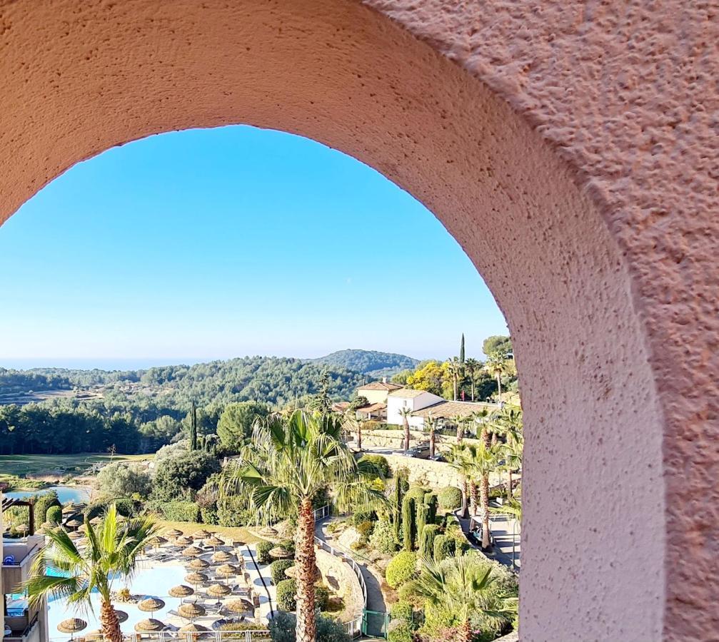 Hameau Des Amandiers - Vue Mer, Golf Et Vignes Apartment แซ็งต์-ซีร์-ซูร์-แมร์ ภายนอก รูปภาพ