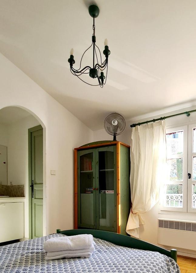 Hameau Des Amandiers - Vue Mer, Golf Et Vignes Apartment แซ็งต์-ซีร์-ซูร์-แมร์ ภายนอก รูปภาพ
